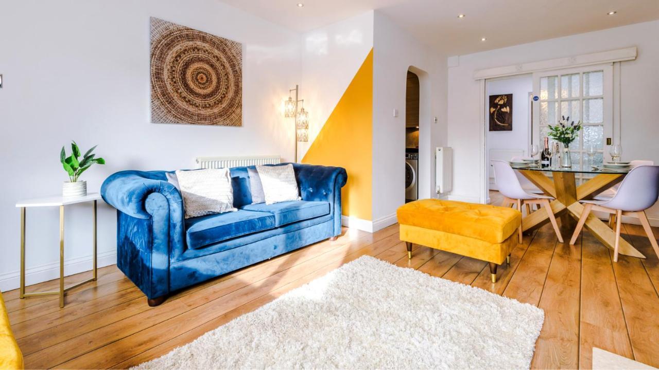 Newhall Road - 4 Bedroom Chester Home - Parking Wervin Exterior foto